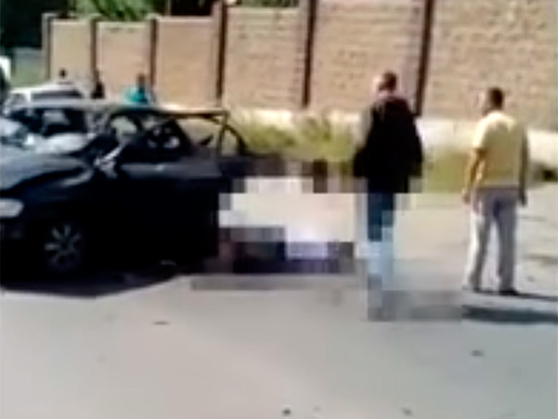 В Уфе возле торгового центра взорван автомобиль: водителю оторвало ноги

