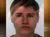 Силовикам удалось задержать самого водителя иномарки, открывшего стрельбу по полицейским - 21-летнего Никиту Медведева. Он прятался в доме у одного своего знакомого в Прикубанском округе Краснодара
