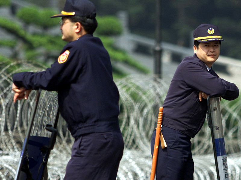 На Тайване мужчина ранил охранника Президентского дворца самурайским мечом, украденным из музея