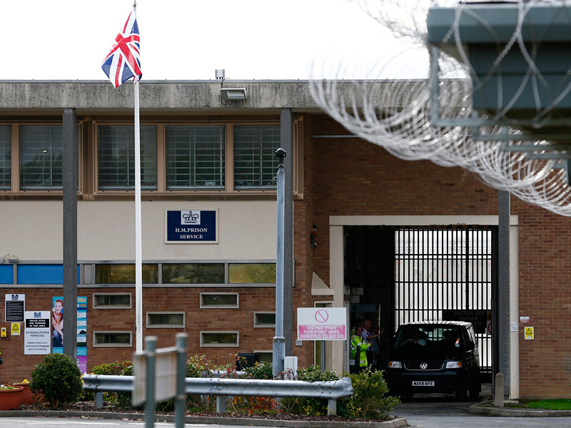 Суд Великобритании вынес приговор двум заключенным, которые убили сокамерника, чтобы "изгнать из него беса"