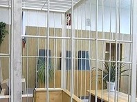 Из Свердловского районного суда Костромы совершили побег гражданские супруги, обвиненные в распространении наркотиков через интернет. Влюбленные скрылись прямо во время судебного разбирательства

