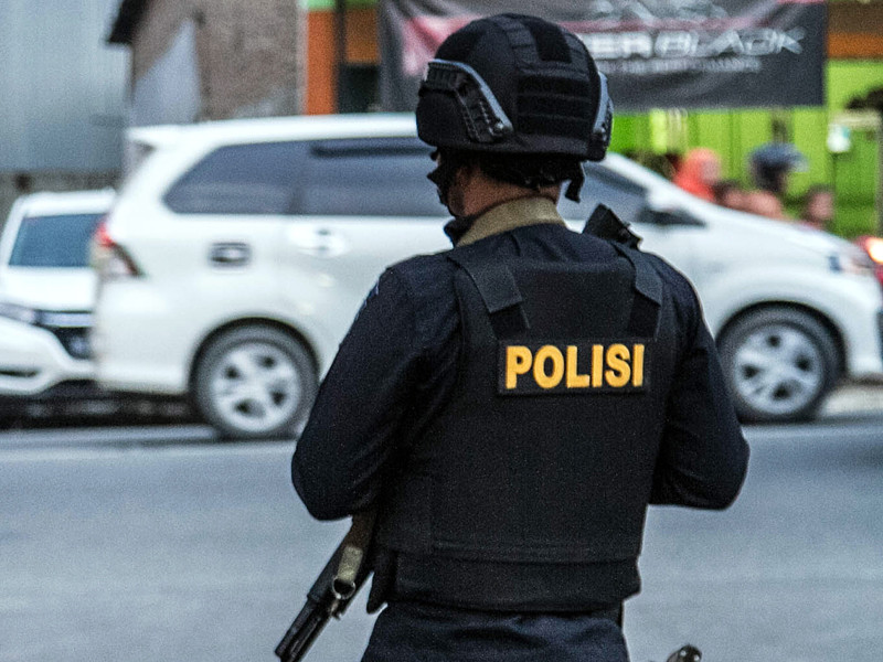 Полицейских провинции Ачех в Индонезии обвиняют в издевательствах над представителями сексуальных меньшинств