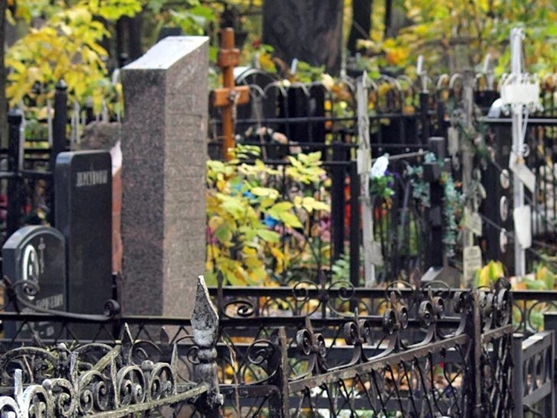 В Ивановской области мужчины, которые похитили и "пропили" кресты с кладбища, получили по 4 года колонии