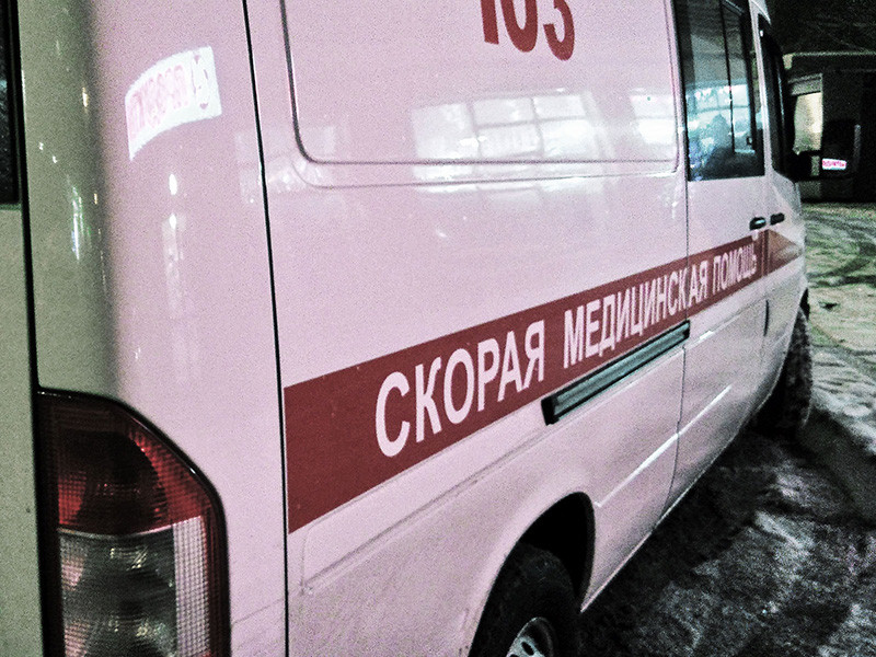 Полиция Челябинска выясняет обстоятельства стрельбы, в результате которой повреждения получил автомобиль скорой помощи. Никто из медиков при этом не пострадал