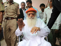 В Индии суд вынес приговор 77-летнему духовному лидеру Асараму Бапу, который признан виновным в педофилии