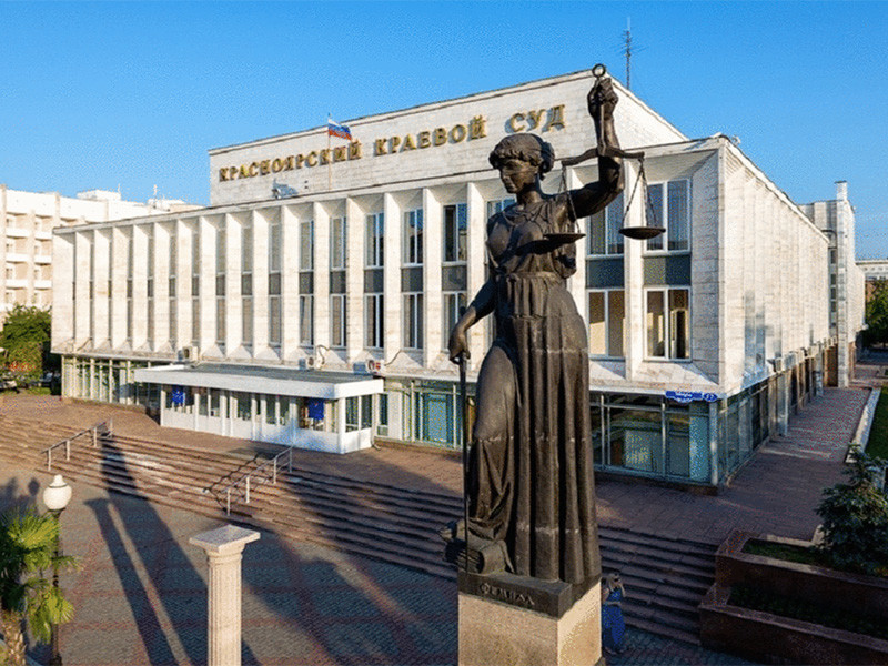 Красноярский краевой суд вынес 15 мая приговор двум братьям 1980 и 1985 годов рождения, которые признаны виновными в убийстве бизнесмена