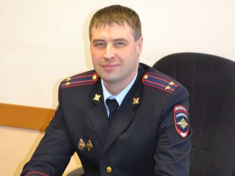 Следственный комитет Архангельской области возбудил уголовное дело в отношении начальника отдела полиции Алексея Волкова, который заставил своих подчиненных строить ему баню в рабочее время
