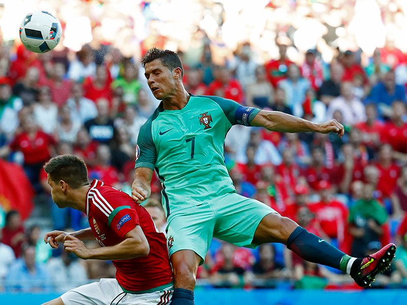 Сборные Португалии и Венгрии на Стад-де-Лион выдали аномально результативный для нынешнего первенства континента матч - 3:3, порадовав зрителей шестью забитыми мячами, двумя дублями и парой исторических достижений