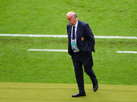 Главный тренер сборной Испании по футболу Висенте дель Боске объявил об уходе из национальной команды и о завершении своей карьеры