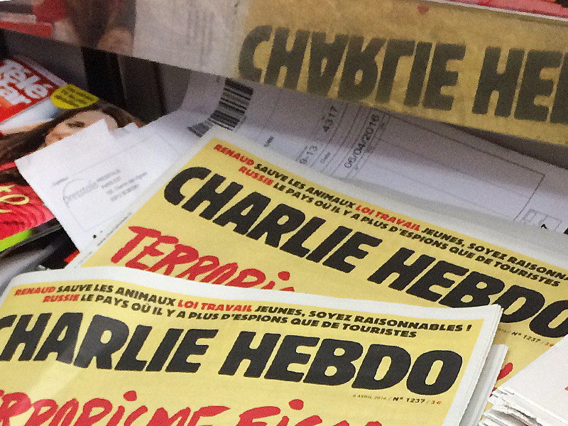 Журнал Charlie Hebdo опубликовал карикатуру на легкоатлетов из России