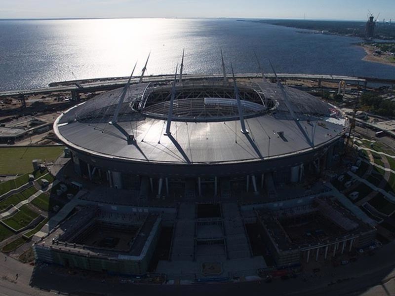Международная федерация футбола (ФИФА) подготовила письмо властям Санкт-Петербурга с просьбой разъяснить ситуацию, возникшую со строящимся к чемпионату мира 2018 года стадионом на Крестовском острове