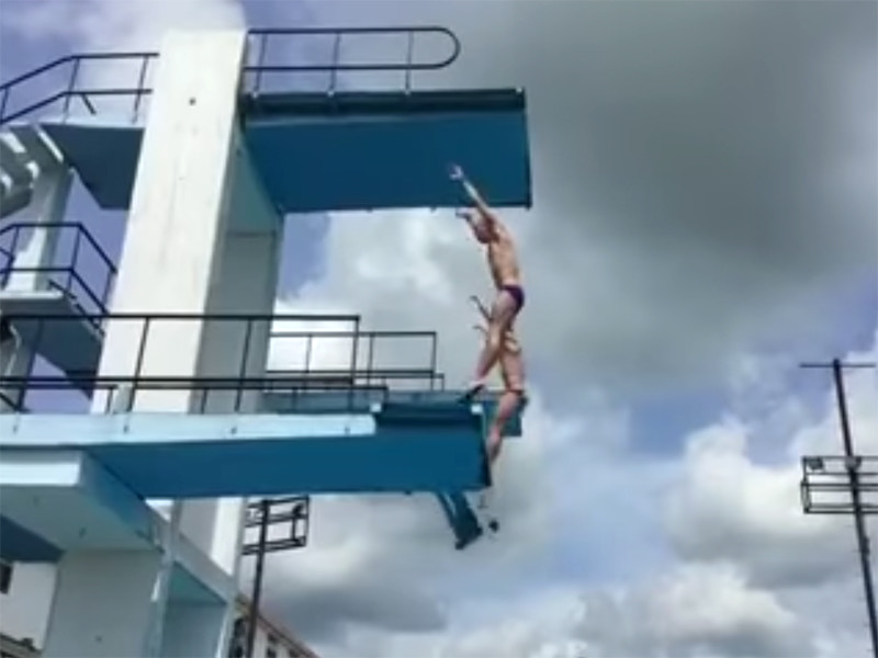 Под российским прыгуном в воду на Кубе обрушилась вышка