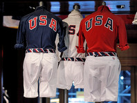 В СМИ и в соцсетях активно обсуждают парадную форму олимпийской сборной США, в которой она появится на церемонии открытия Олимпиады-2016 в Рио-де-Жанейро