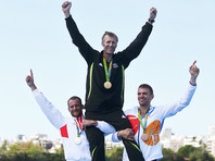 Новозеландец Мэйх Драйсдейл выиграл золотую медаль Олимпийских игр в академической гребле в одиночке. Время победителя составило 6 минут 41,34 секунды. Серебро досталось хорвату Дамиру Мартину (6.41,34). Третье место занял чех Ондржей Сынек (6.44,10)