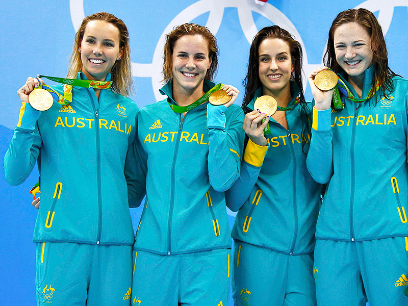 Женский квартет сборной Австралии по плаванию выиграл золото Олимпийских игр 2016 года в эстафете 4 по 100 м вольным стилем, установив новый мировой рекорд (3.30,65)