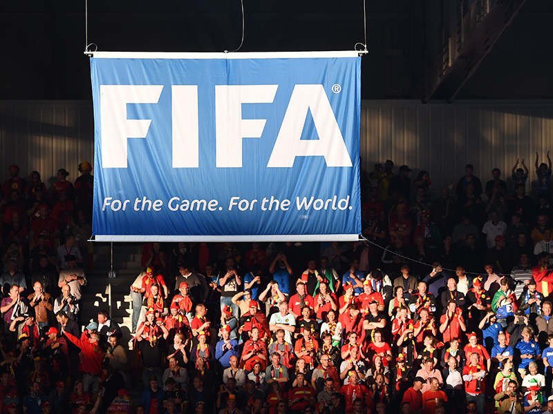 Международная федерация футбола (ФИФА) начала расследование в отношении 11 российских футболистов, которые фигурируют в докладе независимой комиссии Всемирного антидопингового агентства (WADA) под руководством Ричарда Макларена