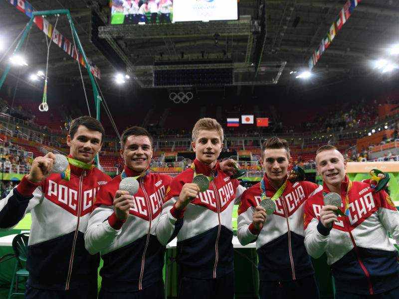 Российские гимнасты завоевали серебряные медали Олимпиады в многоборье