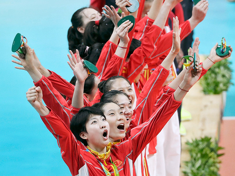 Китайские волейболистки в третий раз выиграли олимпийский турнир