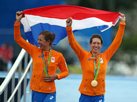 Голландская женская сборная по академической гребле с результатом семь минут 04,73 секунды завоевала золотую медаль в соревнованиях двоек парных легкого веса