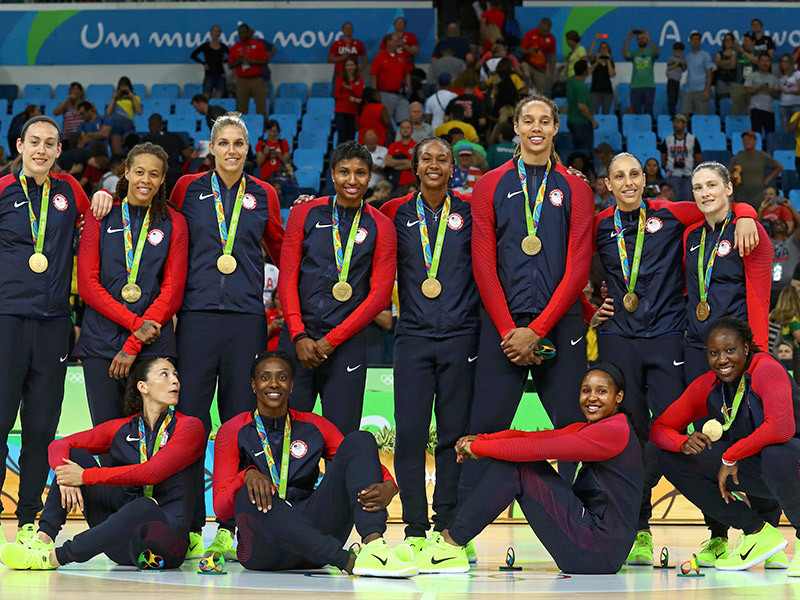 Баскетболистки сборной США со сетом 101:72 (21:17, 28:15, 32:17, 20:23) разгромили команду Испании в финальном матче Олимпийских игр в Рио-де-Жанейро