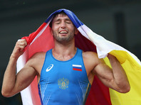 Российский борец вольного стиля Сослан Рамонов выиграл золотую медаль Олимпийских игр 2016 года в весовой категории до 65 кг. В решающем поединке он уверенно победил представителя Азербайджана Тогрула Аскерова со счетом 11:0