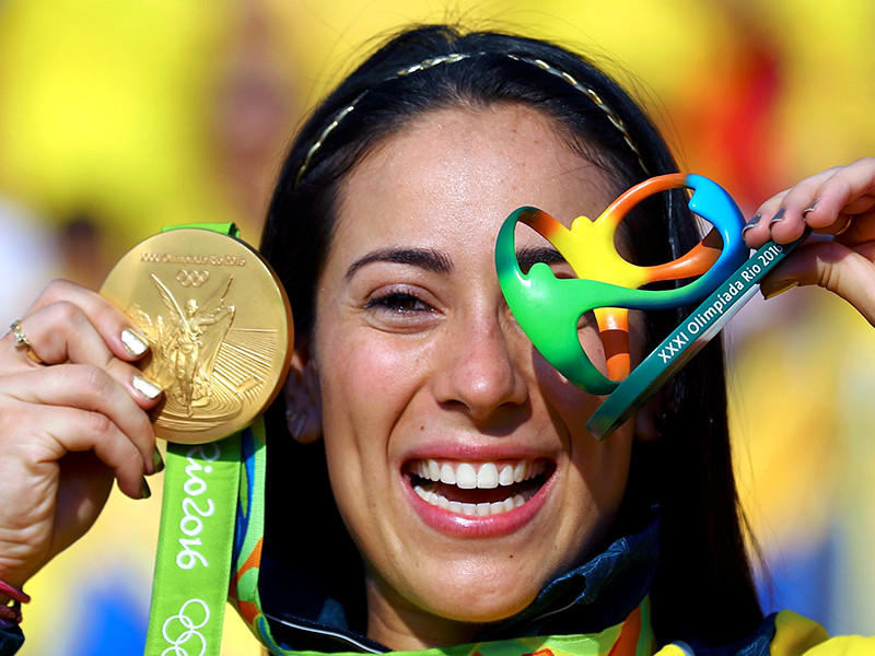 Велогонщица Мариана Пахон из Колумбии выиграла золотую медаль Олимпиады-2016 в дисциплине ВМХ