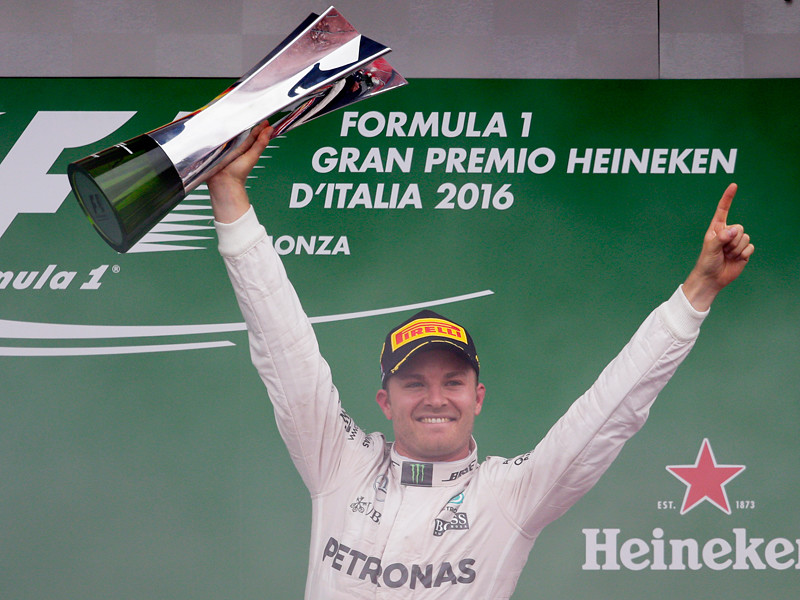 Немецкий пилот команды "Мерседес" Нико Росберг победил в гонке чемпионата "Формулы-1", которая состоялась на автодроме в Монце в рамках Гран-при Италии