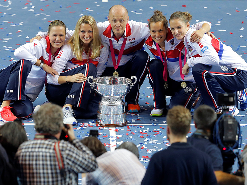 Теннисистки сборной Чехии третий раз подряд и пятый за шесть лет стали обладательницами Кубка Федерации