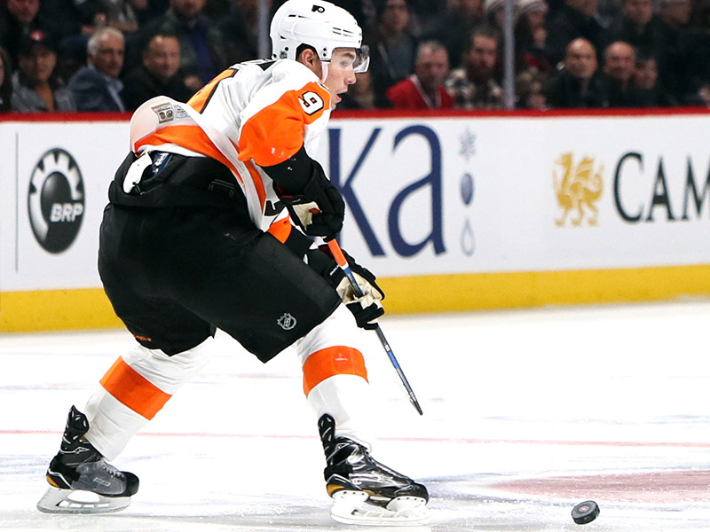 Защитник "Филадельфии" Иван Проворов умудрился за 31 секунду забросить две шайбы в домашнем в матче регулярного чемпионата НХЛ против "Чикаго"