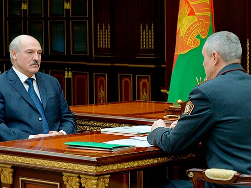 Лукашенко отчитал министра внутренних дел Белоруссии за провал минского "Динамо"