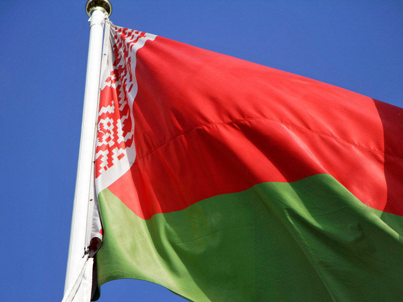 Выступление россиян под белорусским флагом крайне маловероятно: чудес не бывает