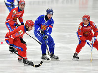 Сборная России одержала вторую победу на чемпионате мира по хоккею с мячом