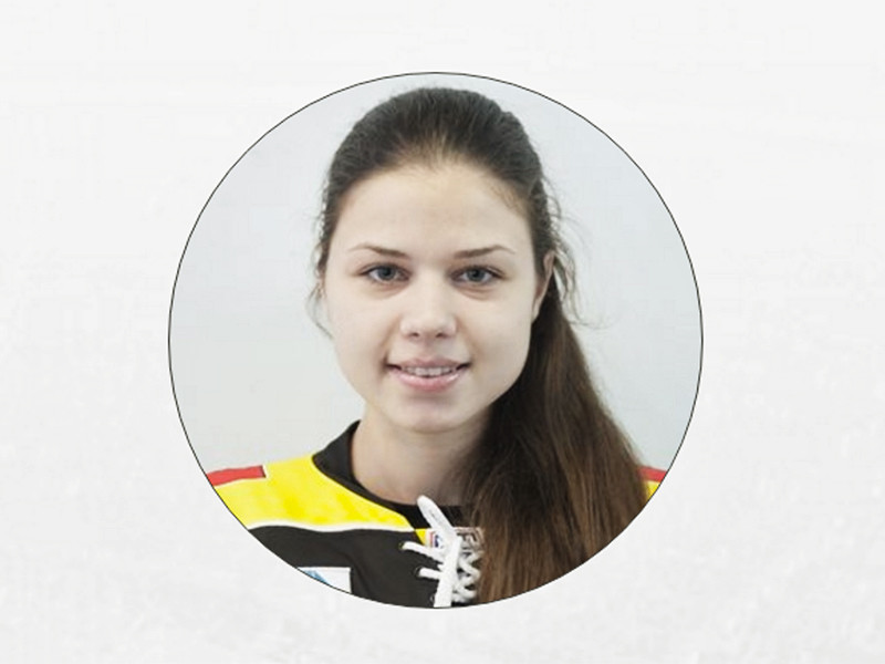 Пользователи социальных сетей признали нападающую подмосковного "Торнадо" Анастасию Легкодух самой красивой хоккеисткой в России. Главным призом для девушки станет профессиональная фотосессия