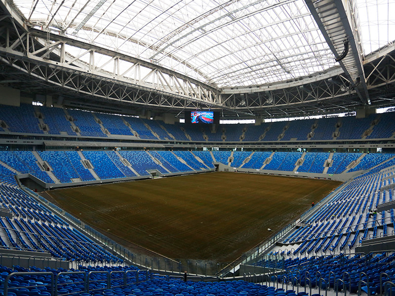 Строители "Зенит-Арены" устранили вибрацию выкатного футбольного поля