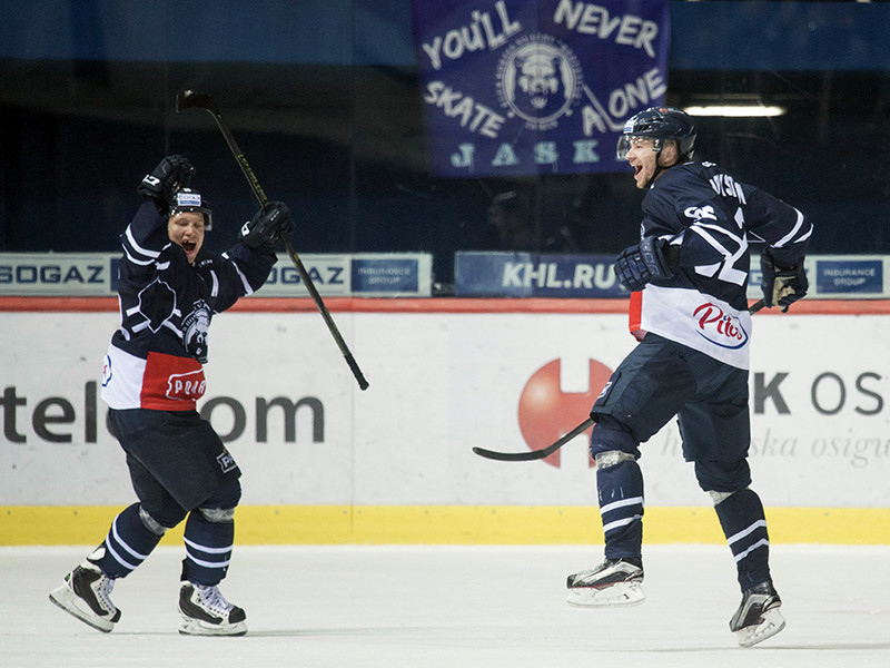 Хорватский "Медвешчак" может выйти из состава Континентальной хоккейной лиги (КХЛ) и со следующего сезона будет выступать в чемпионате Австрийской хоккейной лиги (EBEL)

