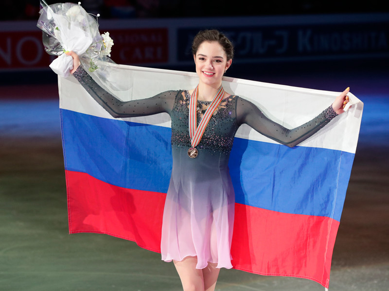 Российская фигуристка Евгения Медведева уверенно защитила в Хельсинки титул чемпионки мира в женском одиночном катании, переписав заодно два мировых рекорда

