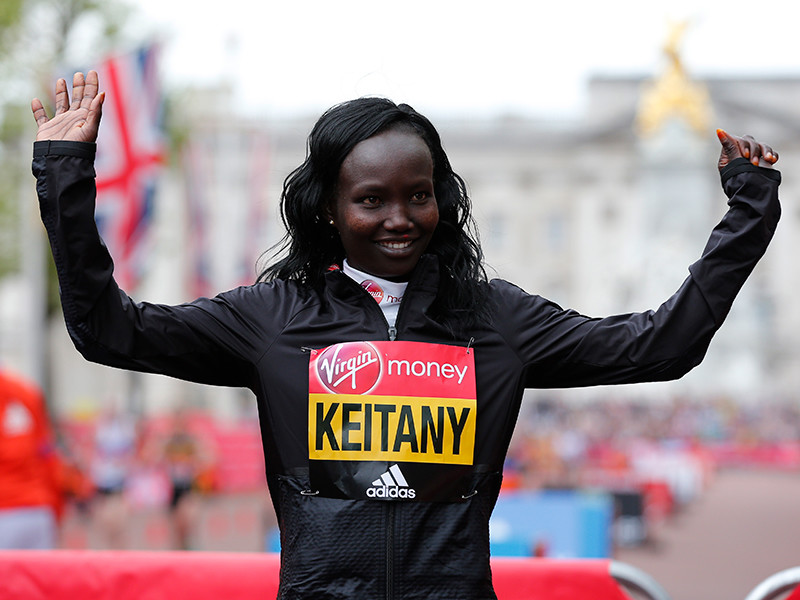 Кенийка Мэри Кейтани установила мировой рекорд в марафоне