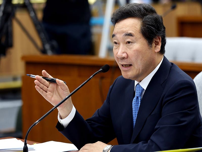 Президент Южной Кореи Мун Чжэ Ин предложил соседям, включая КНДР, вместе провести чемпионат мира по футболу в 2030 году





