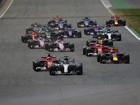 Британский пилот команды "Мерседес" Льюис Хэмилтон стал победителем 10-го этапа чемпионата мира "Формулы-1" - Гран-при Великобритании