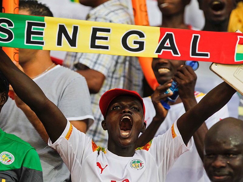 Восемь человек погибли в столице Сенегала Дакаре в результате обрушения стены стадиона, которое было вызвано давкой болельщиков после финального свистка решающего матча за Кубок страны