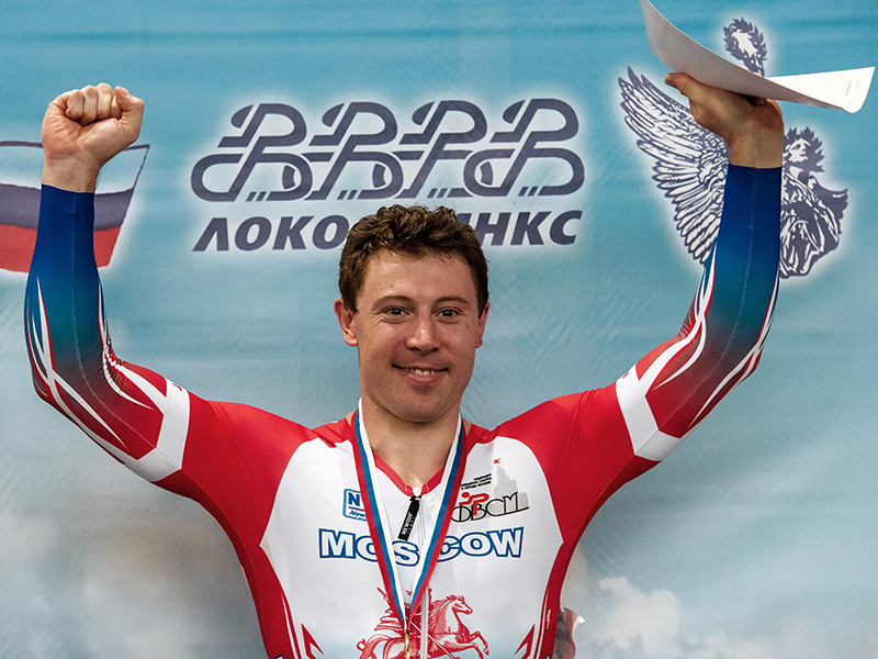 Шейн Перкинс, ранее получивший российское гражданство, выиграл золотую медаль чемпионата России по велоспорту на треке в дисциплине кейрин
