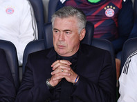 Итальянский специалист Карло Анчелотти уволен с поста главного тренера мюнхенского футбольного клуба "Бавария"