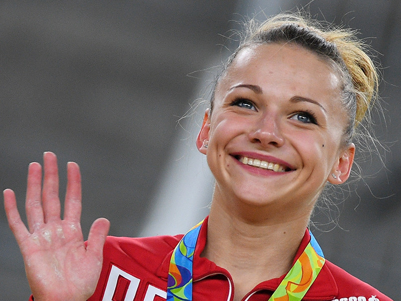 Российская гимнастка Мария Пасека сумела защитить титул чемпионки мира в опорном прыжке, выиграв золотую медаль на турнире в Монреале