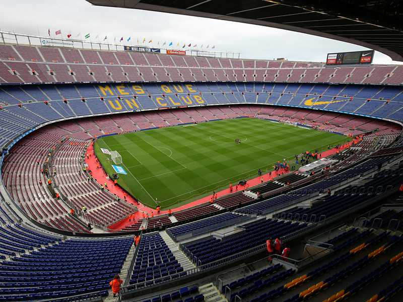 Матч чемпионата Испании по футболу на стадионе "Камп Ноу" между "Барселоной" и "Лас-Пальмасом", который должен был состояться в воскресенье (в 17:15 мск), перенесен из-за ситуации в Каталонии, где сегодня проходит референдум