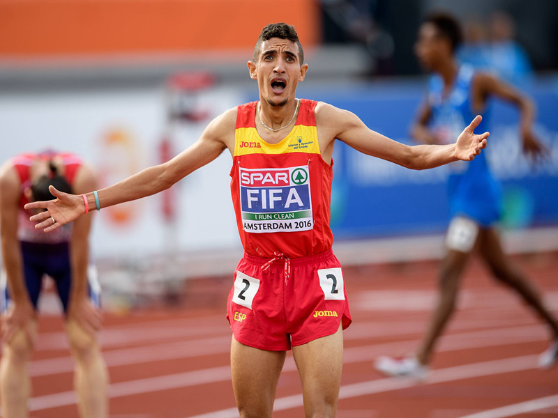 Чемпион Европы в беге на 5000 метров испанский легкоатлет марокканского происхождения Илиас Фифа арестован в Испании в рамках антидопинговой операции, которую проводила полиция страны