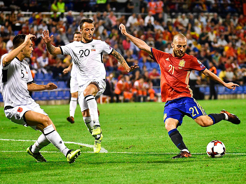 В Аликанте футболисты сборной Испании разгромили со счетом 3:0 команду Албании в матче отборочного этапа чемпионата мира-2018 и обеспечили себе путевку в финальную часть турнира, которая пройдет в России
