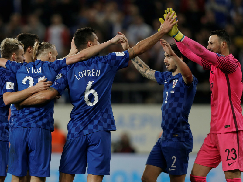 Команда Хорватии на стадионе "Георгиос Караискакис" сыграла вничью с Грецией (0:0) после уверенной домашней победы со счетом 4:1