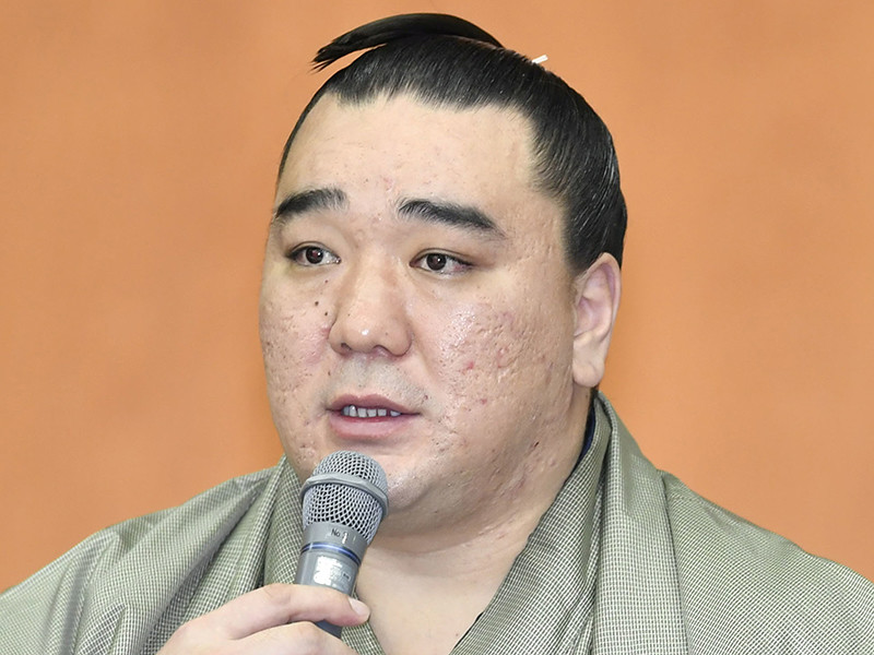 Знаменитый монгольский сумоист Харумафудзи Кохэй по прозвищу Спокойный Конь объявил о завершении карьеры
