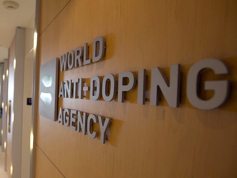 WADA в четверг отправило в международные спортивные федерации имена около трехсот действующих российских спортсменов, подозревающихся в употреблении допинга