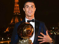 Криштиану Роналду получил "Золотой мяч" по версии France Football